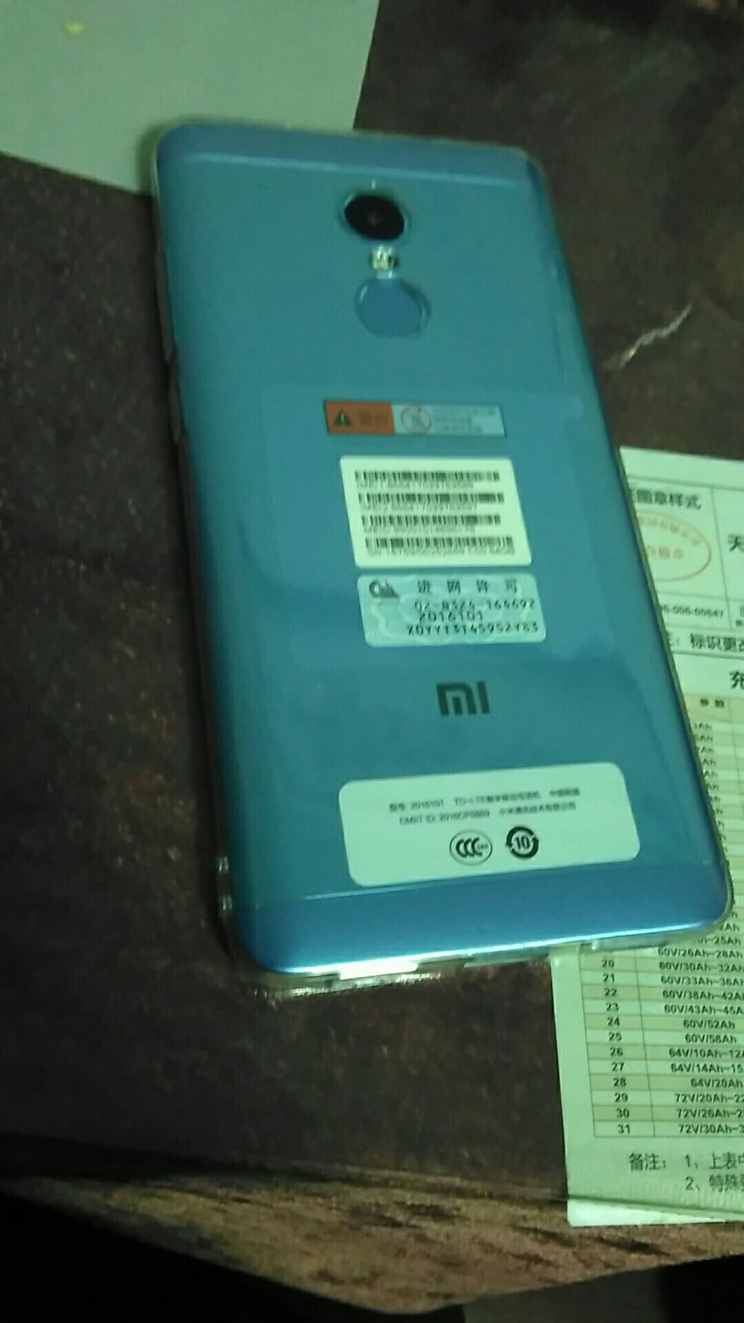 和红米note4很配,浅蓝的就选一般的