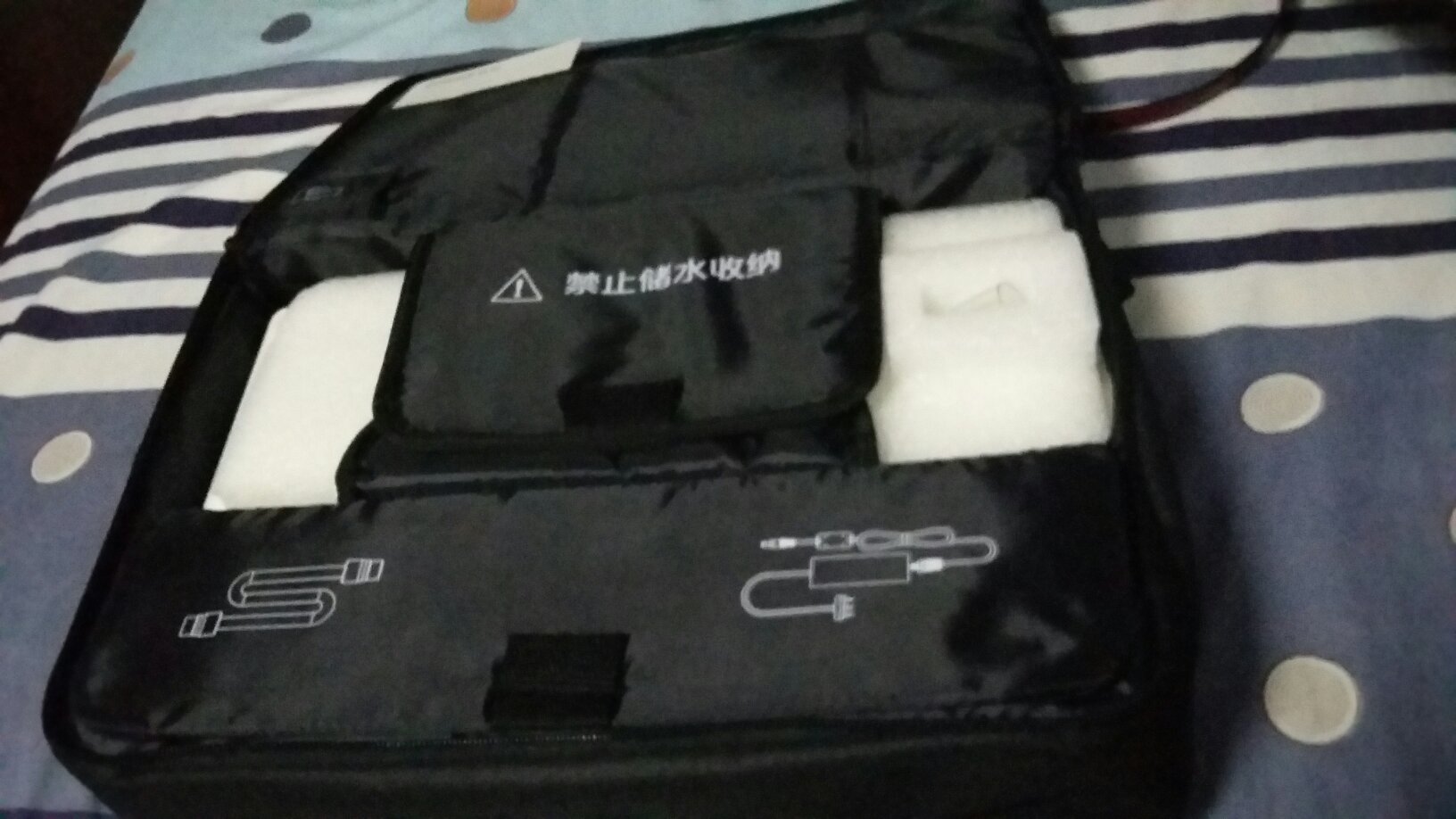 双十一购买划算,服务到位,晚23:00也送到家。宝贝包装很好,机器做工特好,医用级别。今晚先试用,不懂再问客服指导。希望对打鼾有效果。后续再作评价。
