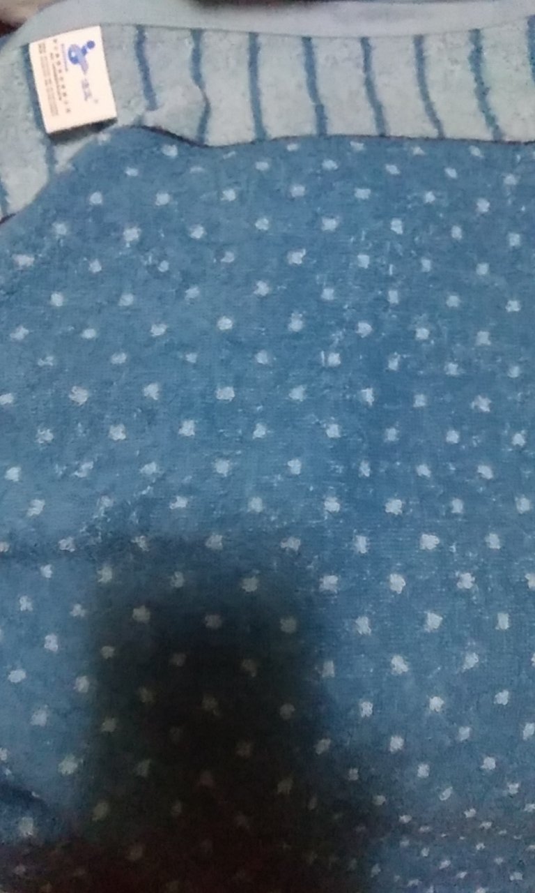 有点薄,其他也还凑合,一般般。