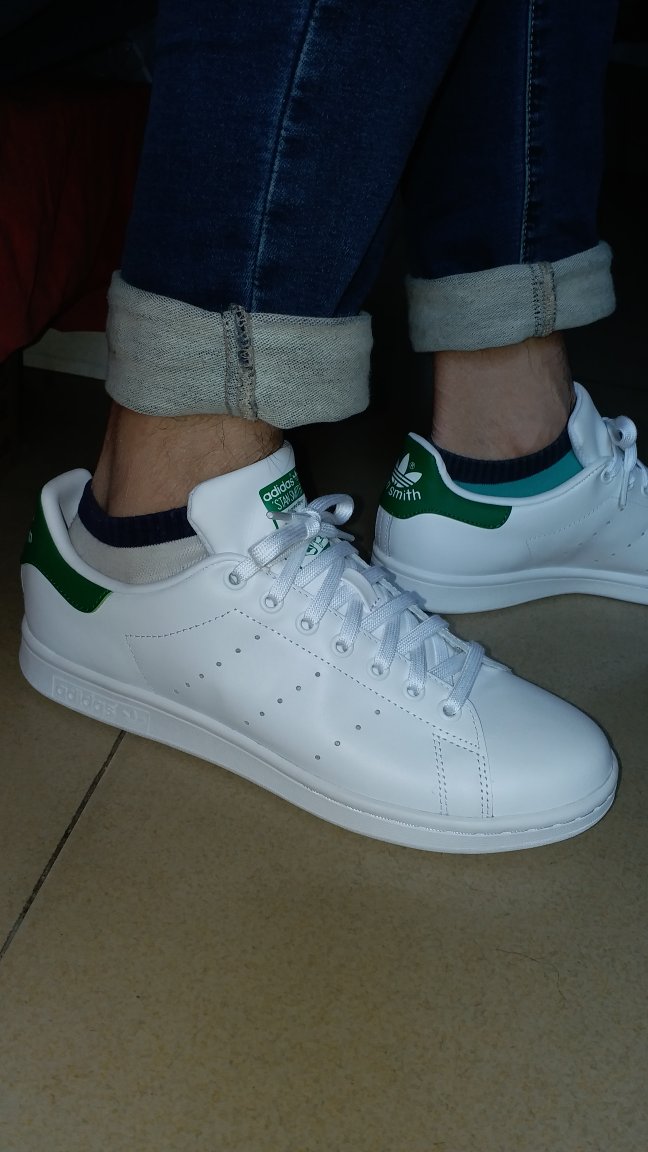 多年来一直想买adidas stan smith,这回真买了,好看就是太贵。