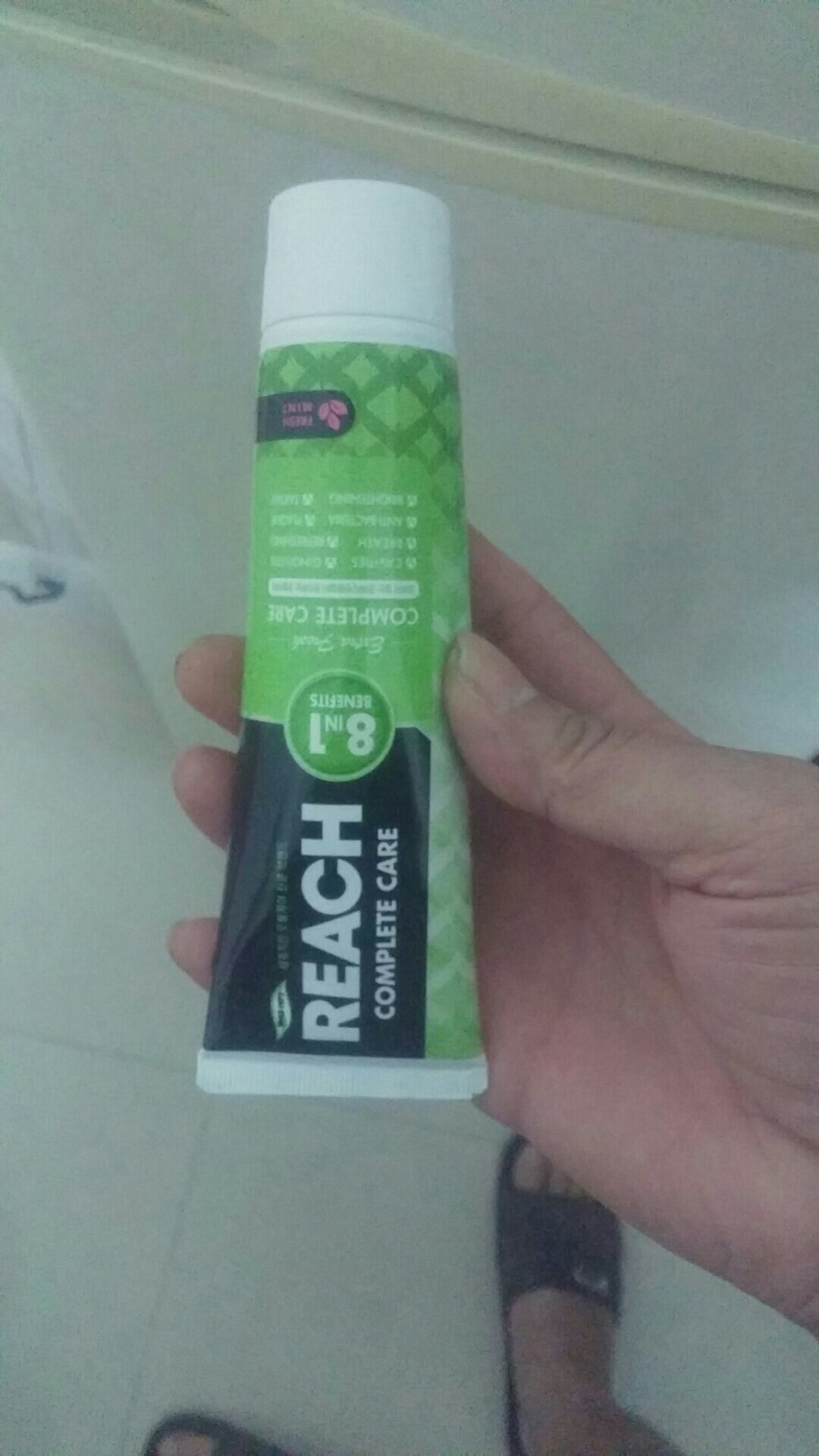 第一次用这个品牌,希望和佳洁士一样好的吧?