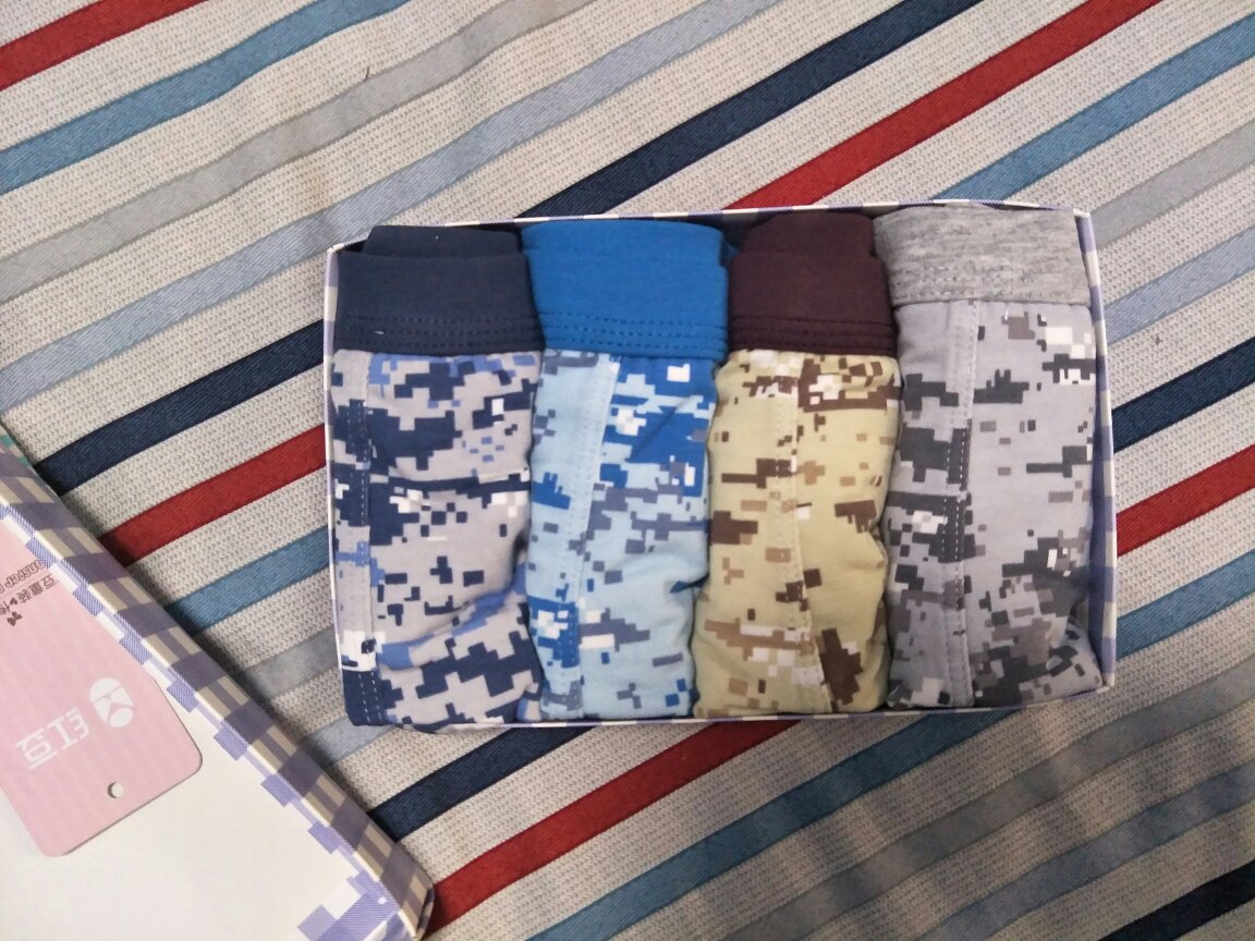 一次性买了三盒,面料非常舒服,小孩穿很好