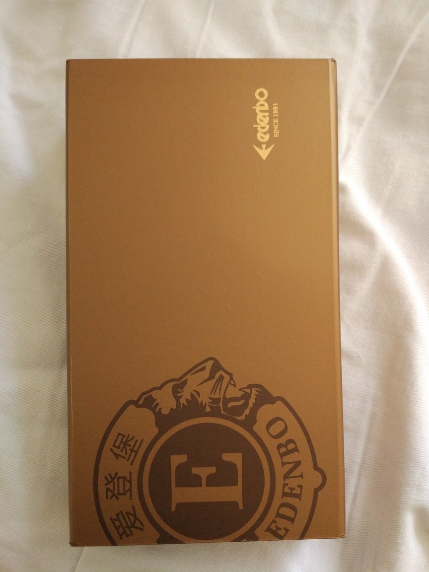 收到货了,外观很好看,摸起来手感也不错,很好的钱包,希望它能助我进财