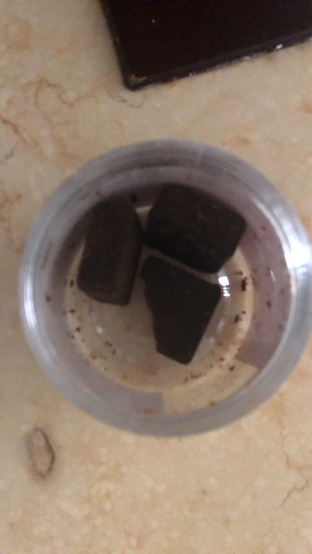 坐月子买来食用的,一块块的用起来很方便,口感一般,不是那种浓郁的老红糖,但是也还不错。性价比还行。