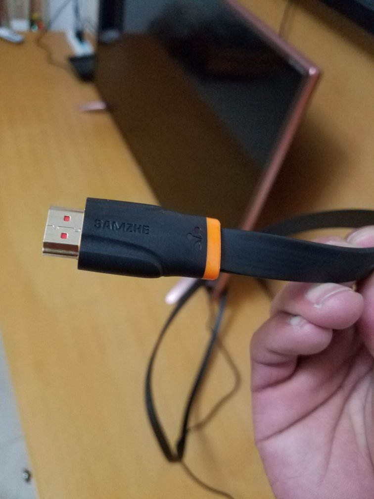 这条线性价比很高!链接电视和笔记本画质清晰色彩鲜艳!