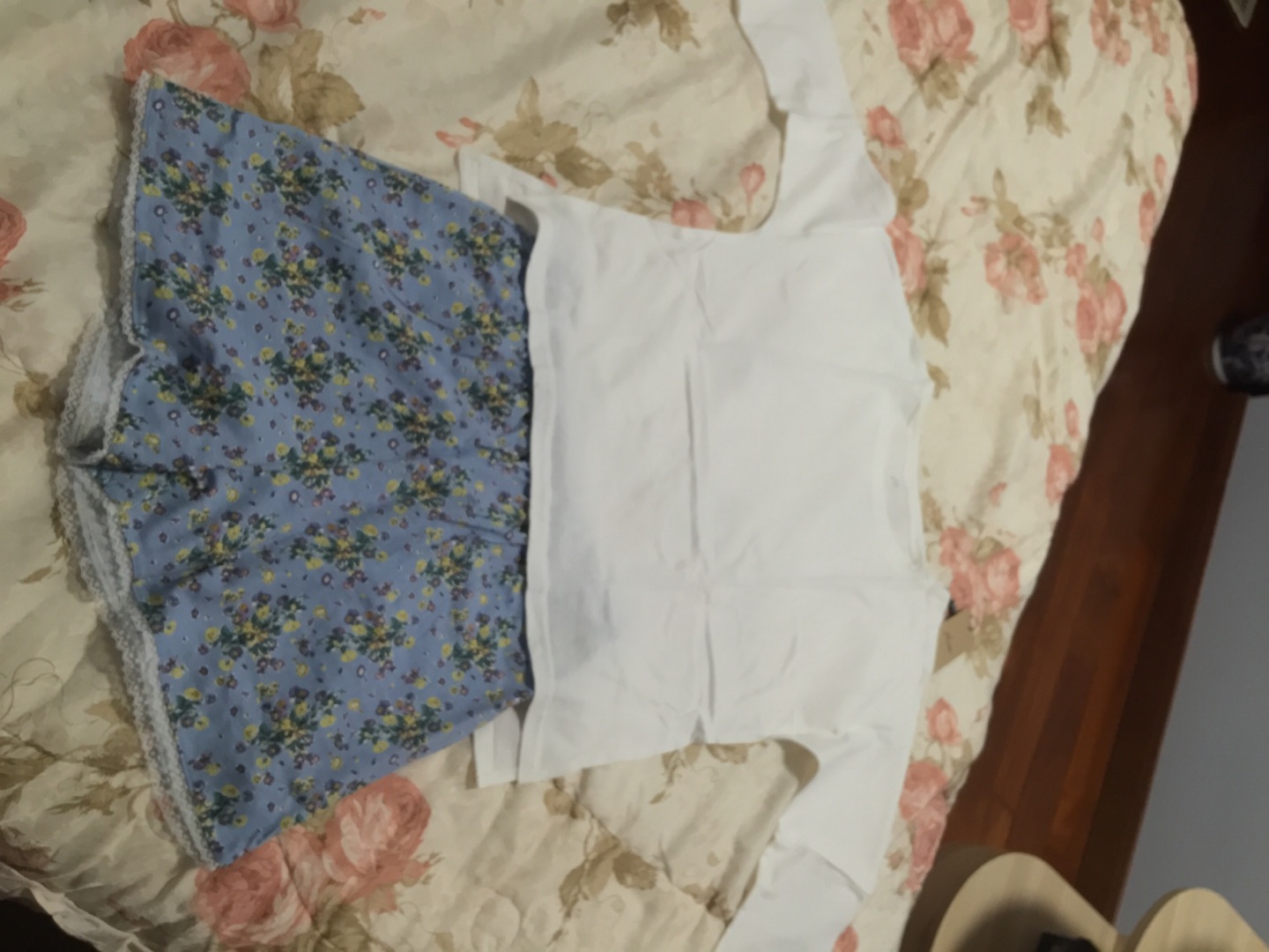 衣服还算不错,就是应该买大一号