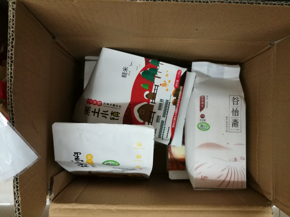 买了一箱五谷杂粮,够吃一段时间了,还没开始吃,日期新鲜,包装严实,希望味道不错。