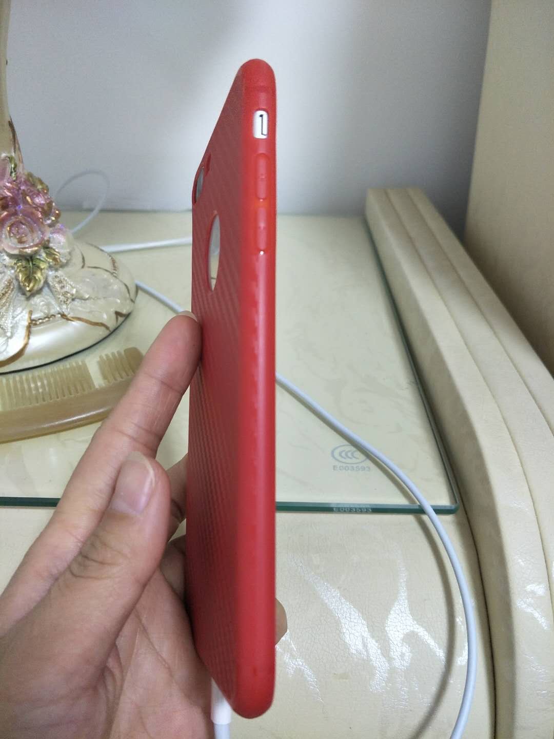 手机壳很好质量好而且好看,非常喜欢