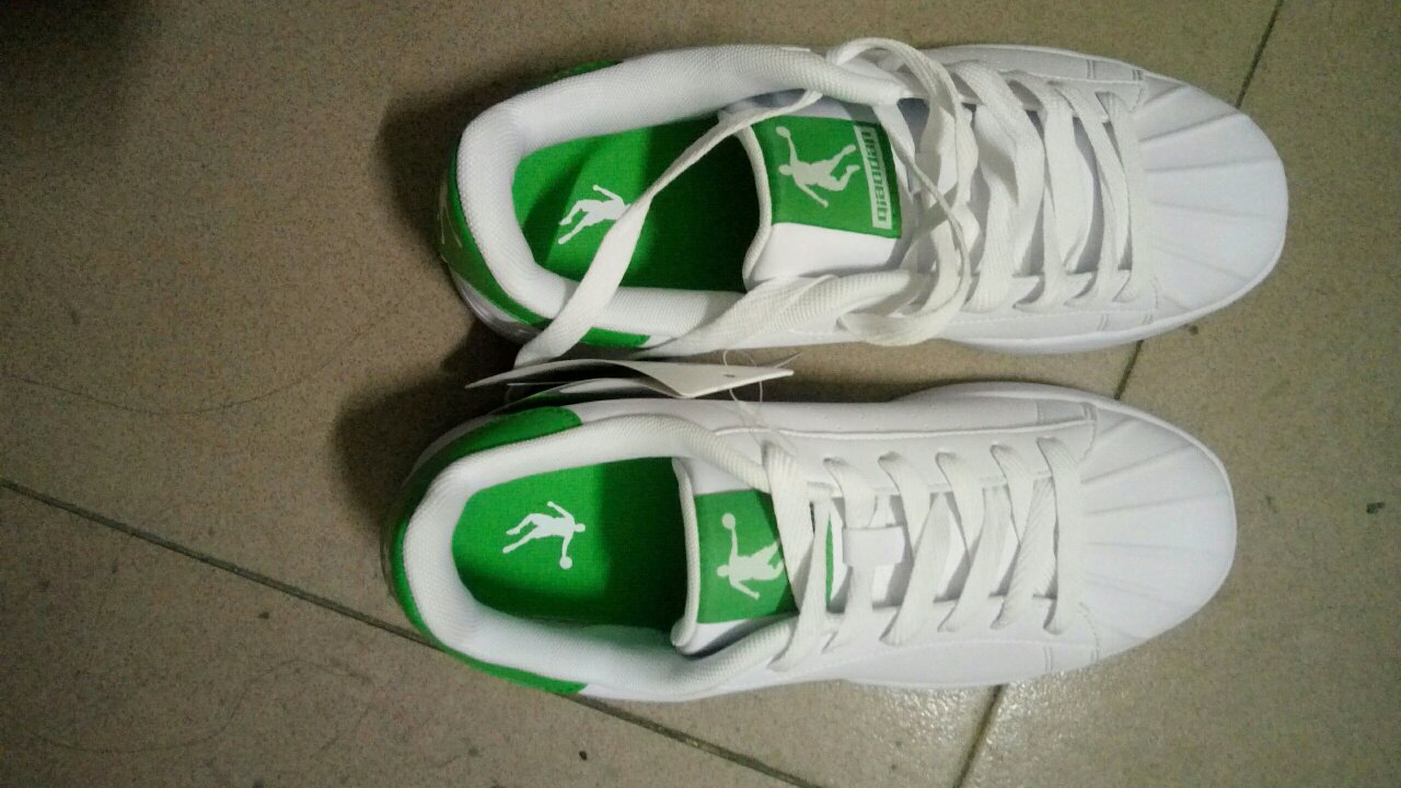 宝贝收到,是正品,质量好,穿着舒服!