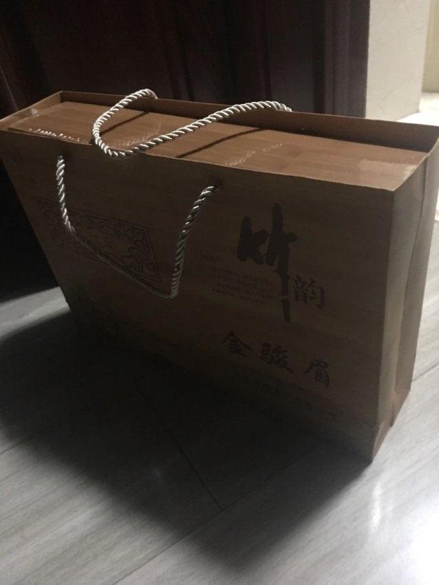性价比不错。搞活动买的,相当于半价多一点,希望味道不会打折。