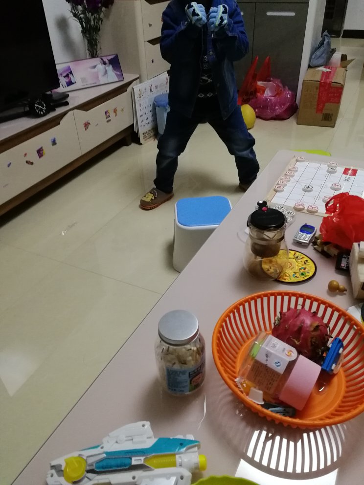 儿子很喜欢哦,一套牛仔装,很帅气。