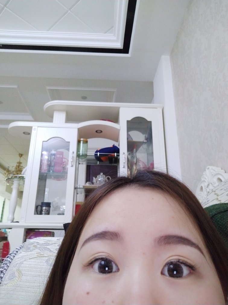 戴了几天来评价的一点感觉都没有而且觉得很薄还不错自从买了蕾丝款五天就碎了以后对质量好坏有待考究而且价格忽上忽下起伏太大不过比实体店便宜