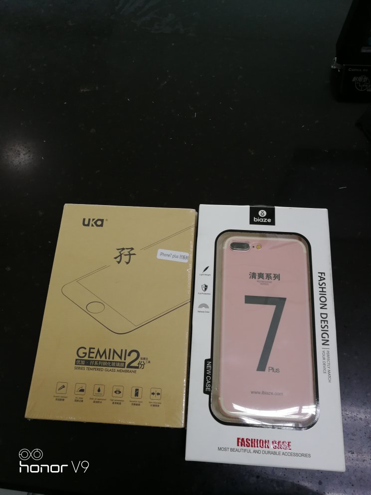 帮朋友买的,看到包装是7P我以为发错货了,那个手机壳也是写着7P,但7P和8P尺寸和外形一样的,钢化膜还没用应该没问题
