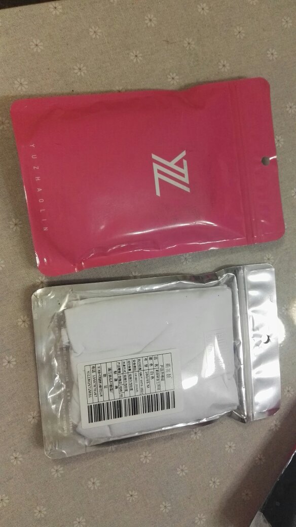 这件衣服可以穿,没什么问题,质量也不错,价格合适