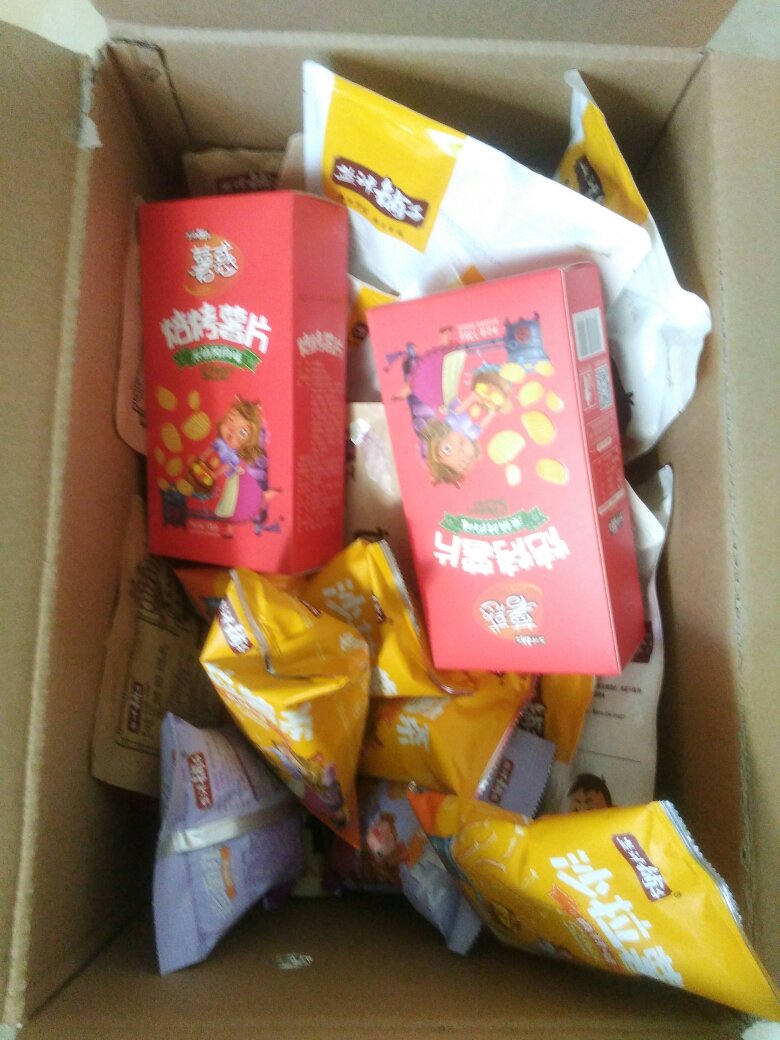 一次买了很多,都是自营这家盐津铺子的货。还没吃,但是包装不错。而且两件半价,价钱是优惠的