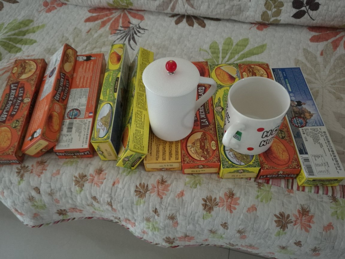 看上去还是蛮不错的,一个杯子,非常的漂亮,非常的精致