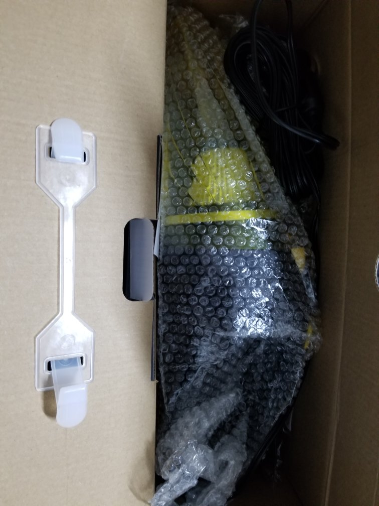 昨晚拍的第二天就到了,卷用了很多车用品一买就停不下来,待评价35条(捂脸)买了很多的物品评价不过来了。