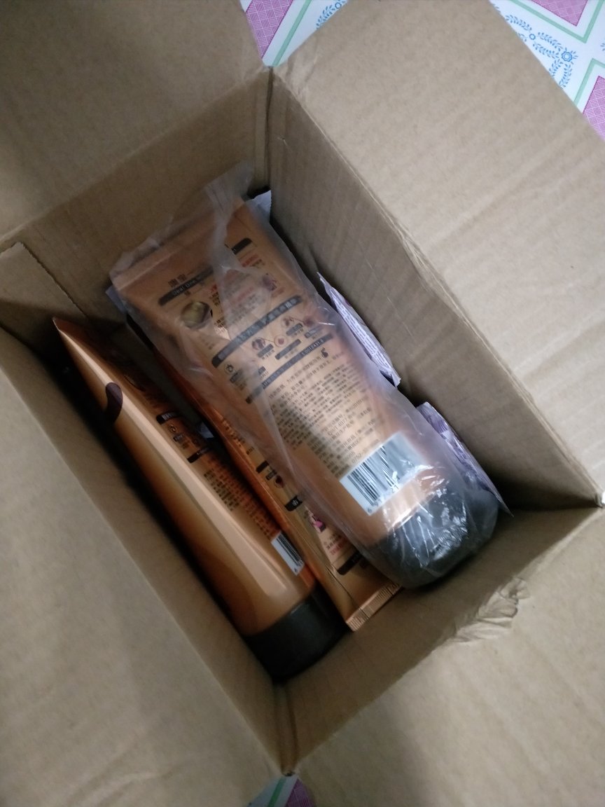 商城,买的放心,用的舒心,而且还赠送了好多赠品