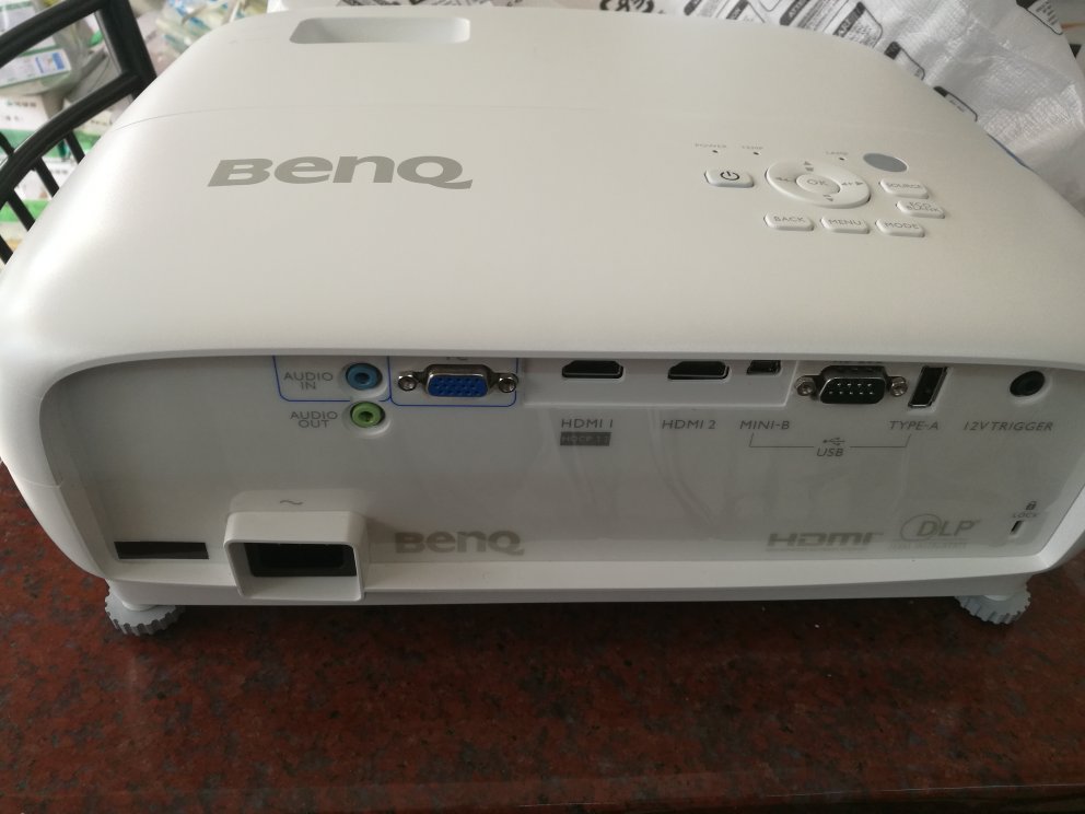 明基benqw1700m4k投影仪投影机家用9999元
