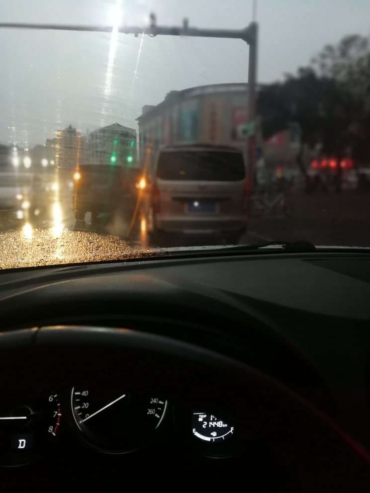 雨刮器双十一买的,现在主架这边就不行了。