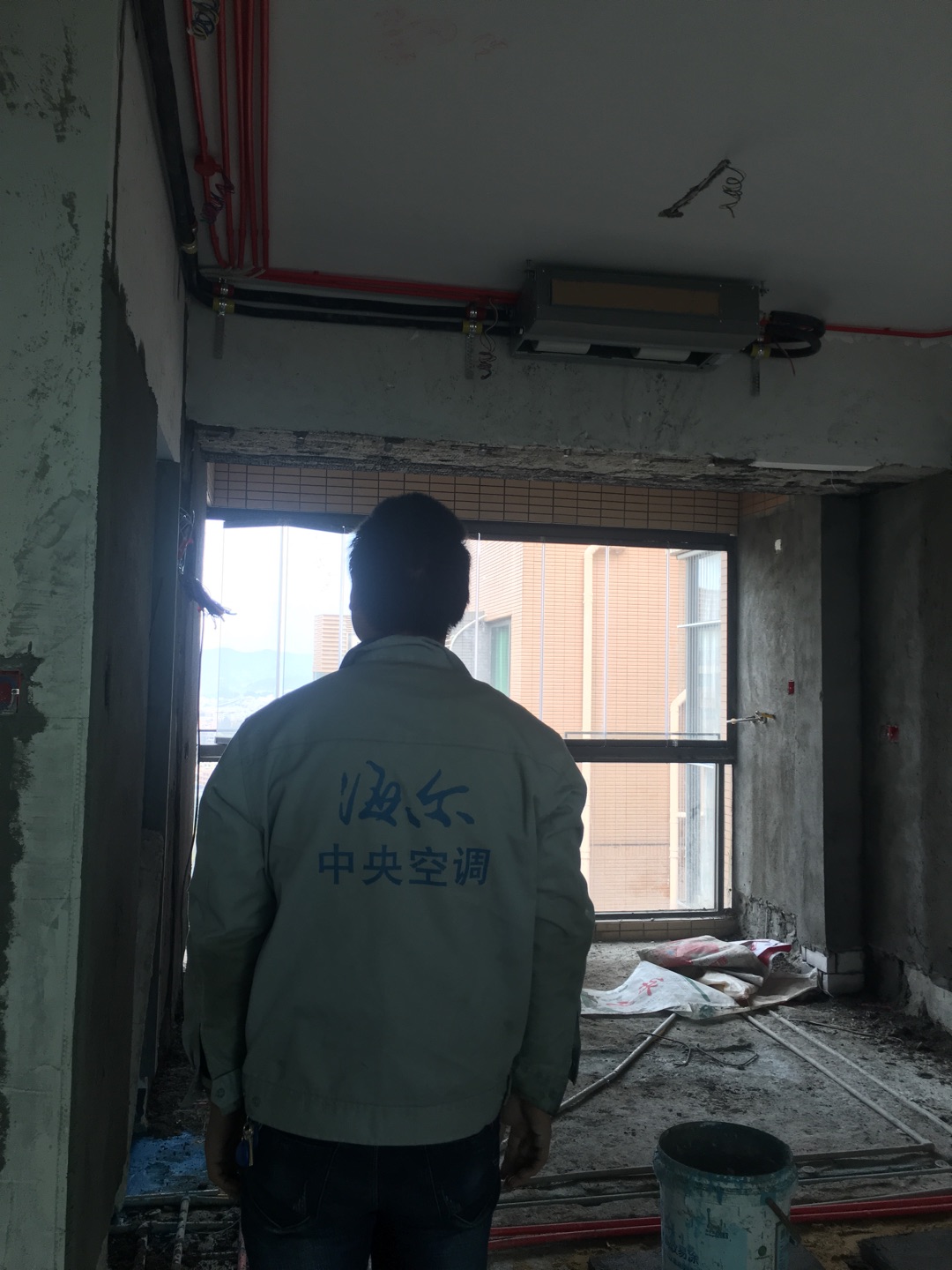 服务不错安装速度快:安装的师傅很负责: