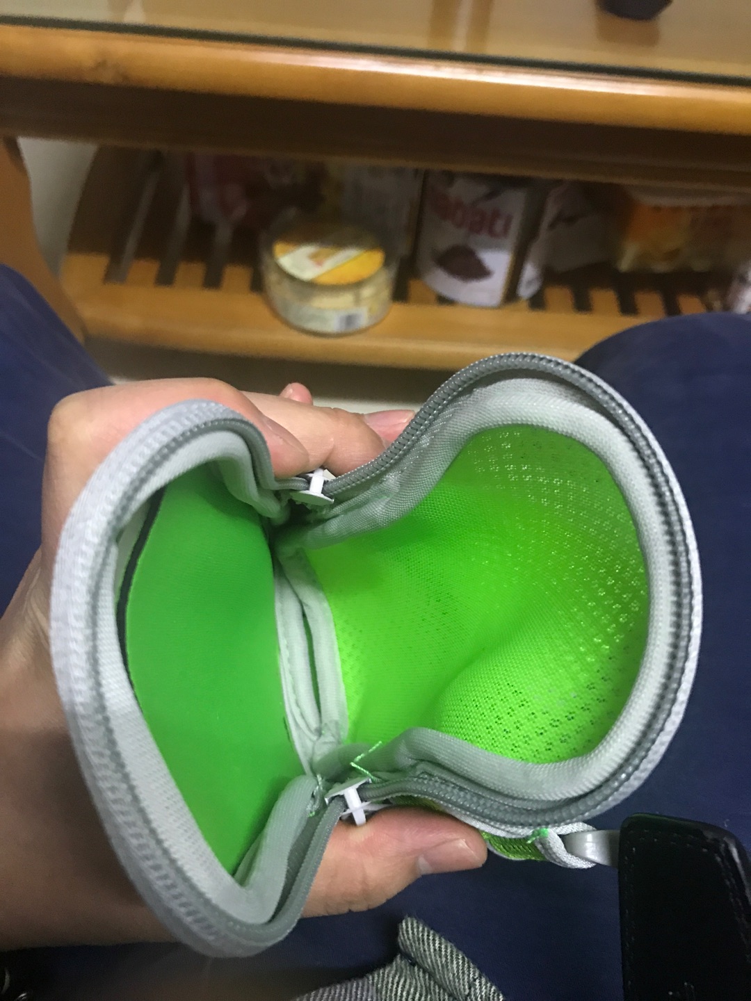 挺好的,只是感觉绑在手臂上有点不舒服,有点太热了。毕竟不贵,就这样了。