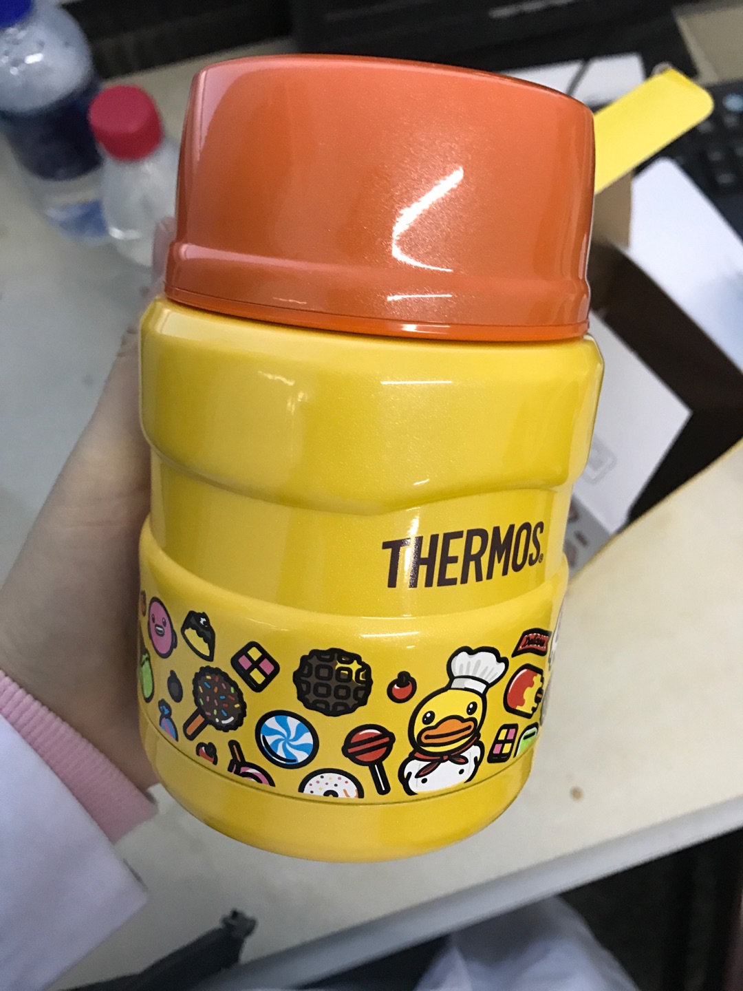 比我自己想象的小,外型很可爱,勺子质量也很好,还没用呢