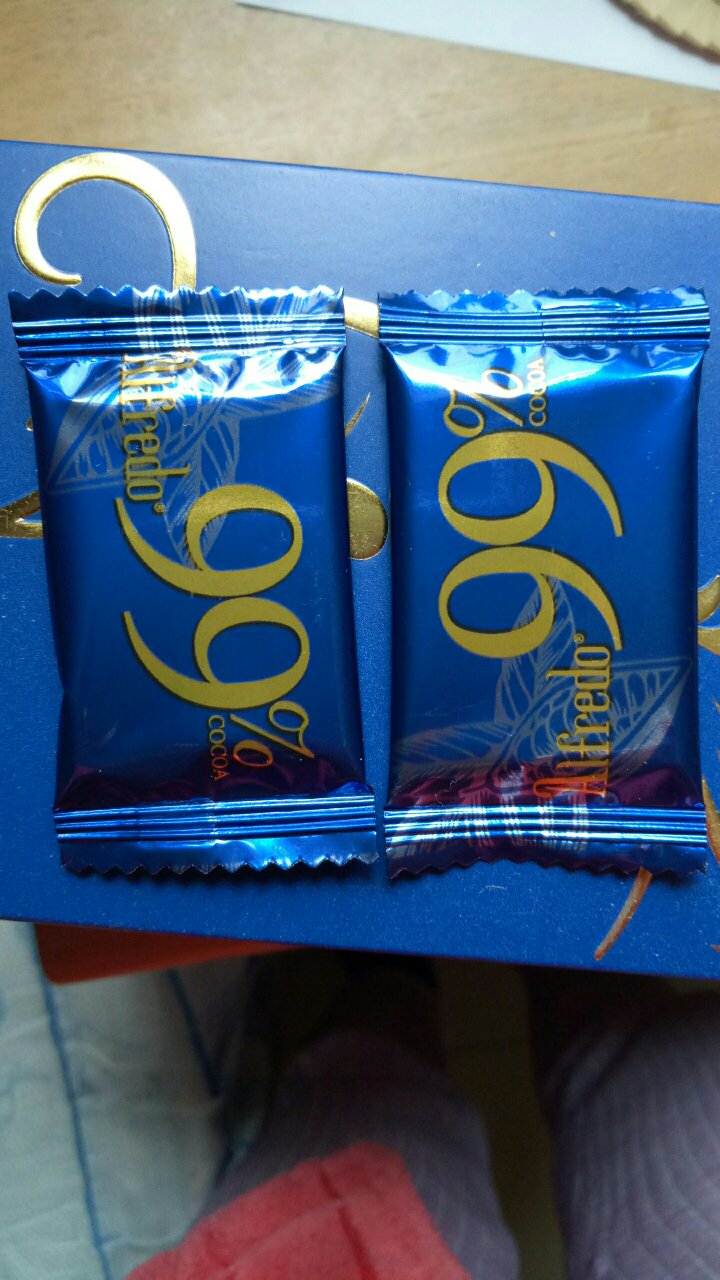 很苦,感觉像吃中药,不过听说含量越高越好,经常吃有好处。