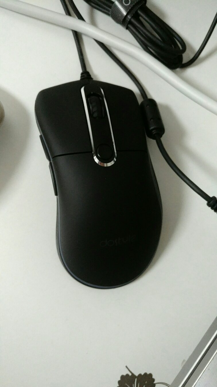 用起来挺舒服的 更多功能不会用