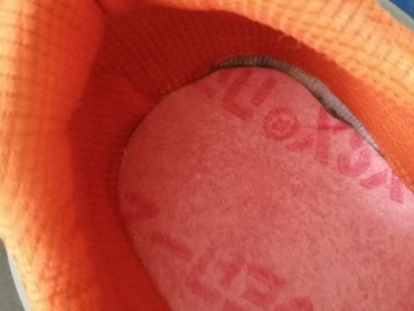 我晓得这是便宜了点。 但也不至于,连着里面这点都不注意吗。