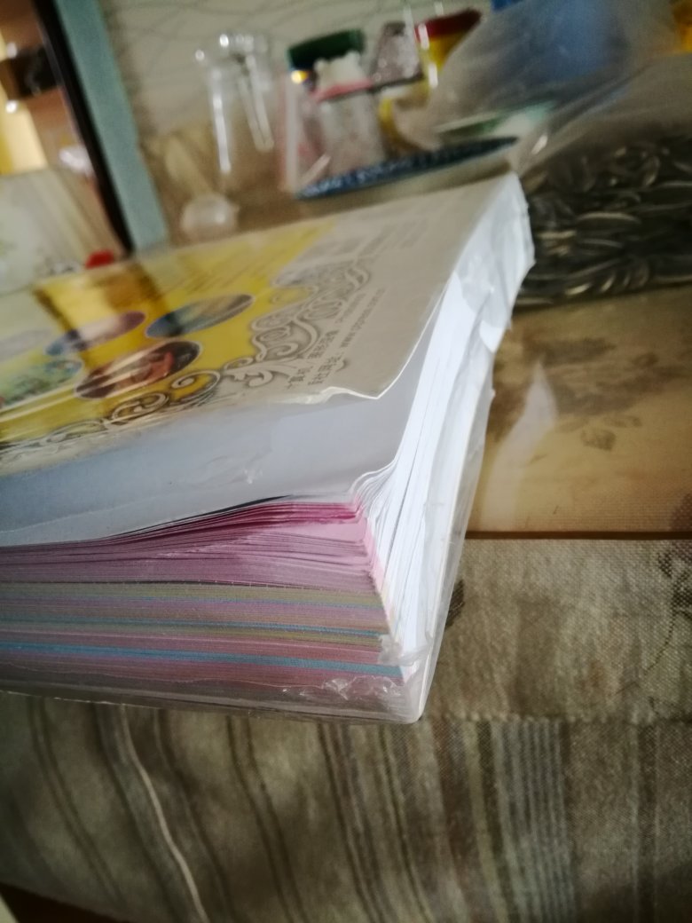 很生气,包装太垃圾了,从云柜拿出来一看,真的无语,一本书八个角伤了六个,封皮还给破页了。还好光盘没丟。若不是着急出国,绝对退货。