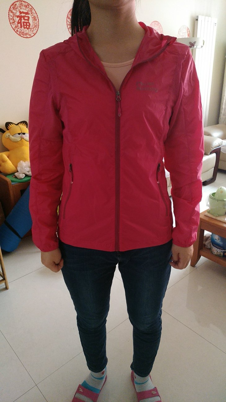 衣服还可以,媳妇比较满意。
