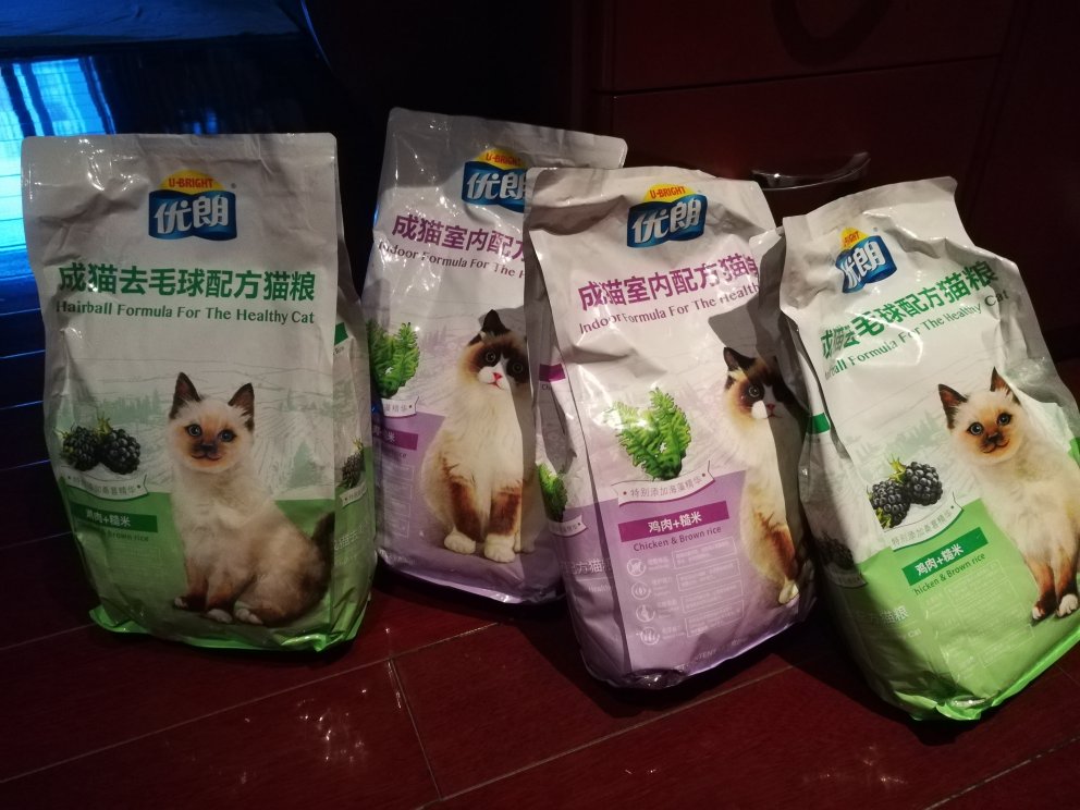 自营商品买着放心,猫粮一直在买,送货快服务好,还没开始吃,应该没问题。
