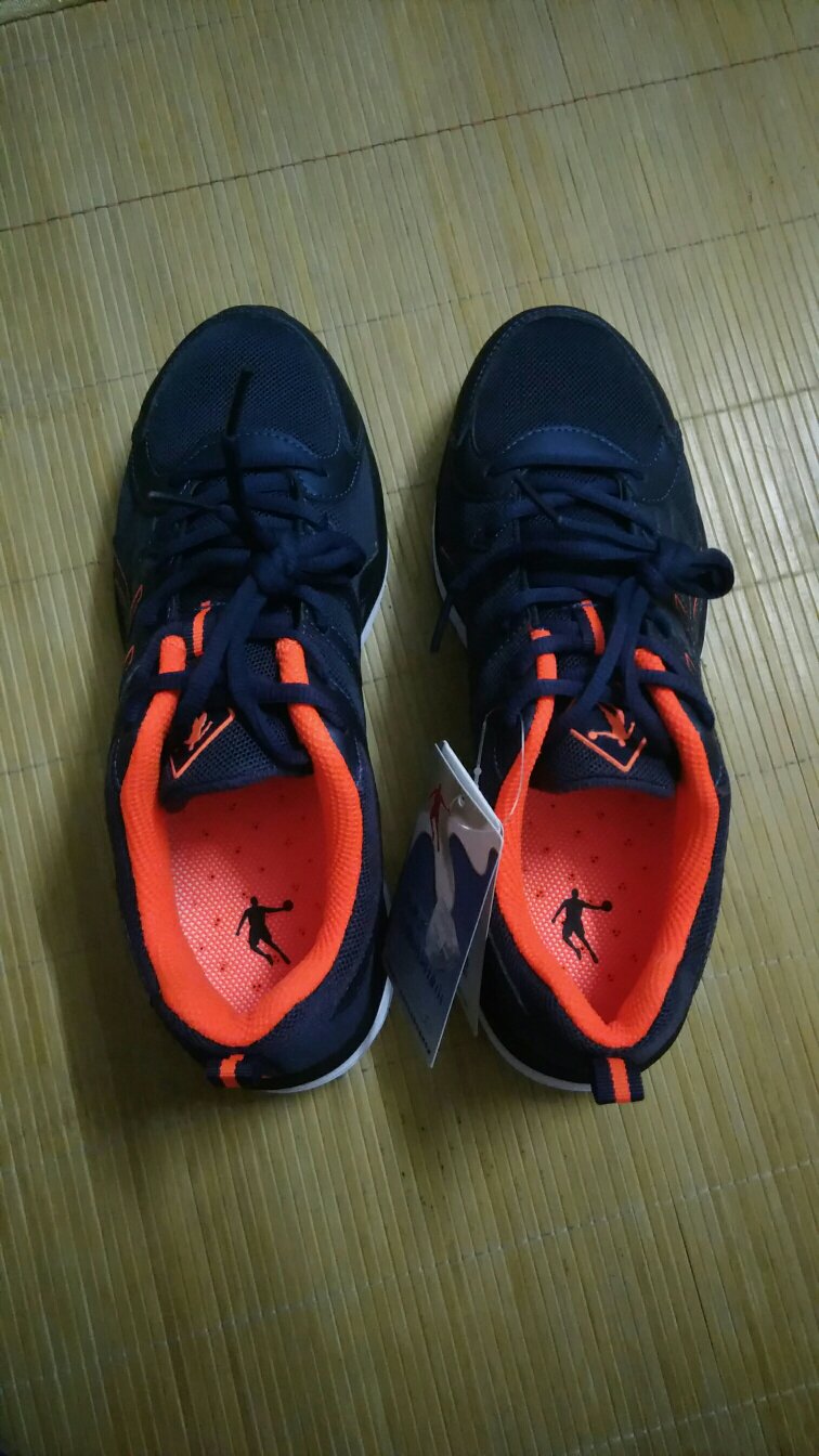 质优价廉,儿子超喜欢,轻便舒适!