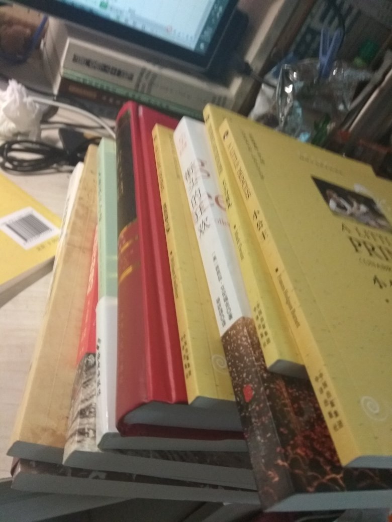 出品的商品,价格便宜,质量不错。活动的时候力度不错,性价比相对较高,相比于其他网站上的商品而言更实惠一点,值得购买!!!?这是以前!!!!!!至于现在,已经不行了!