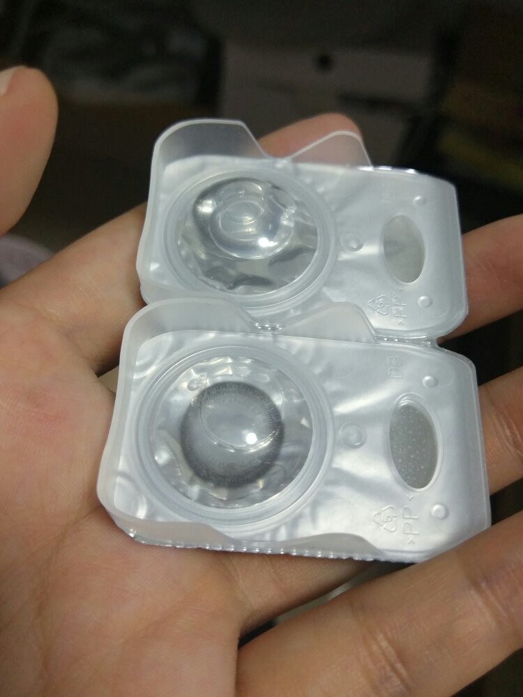 第一次买美瞳,试一试,会不会很不一样呢