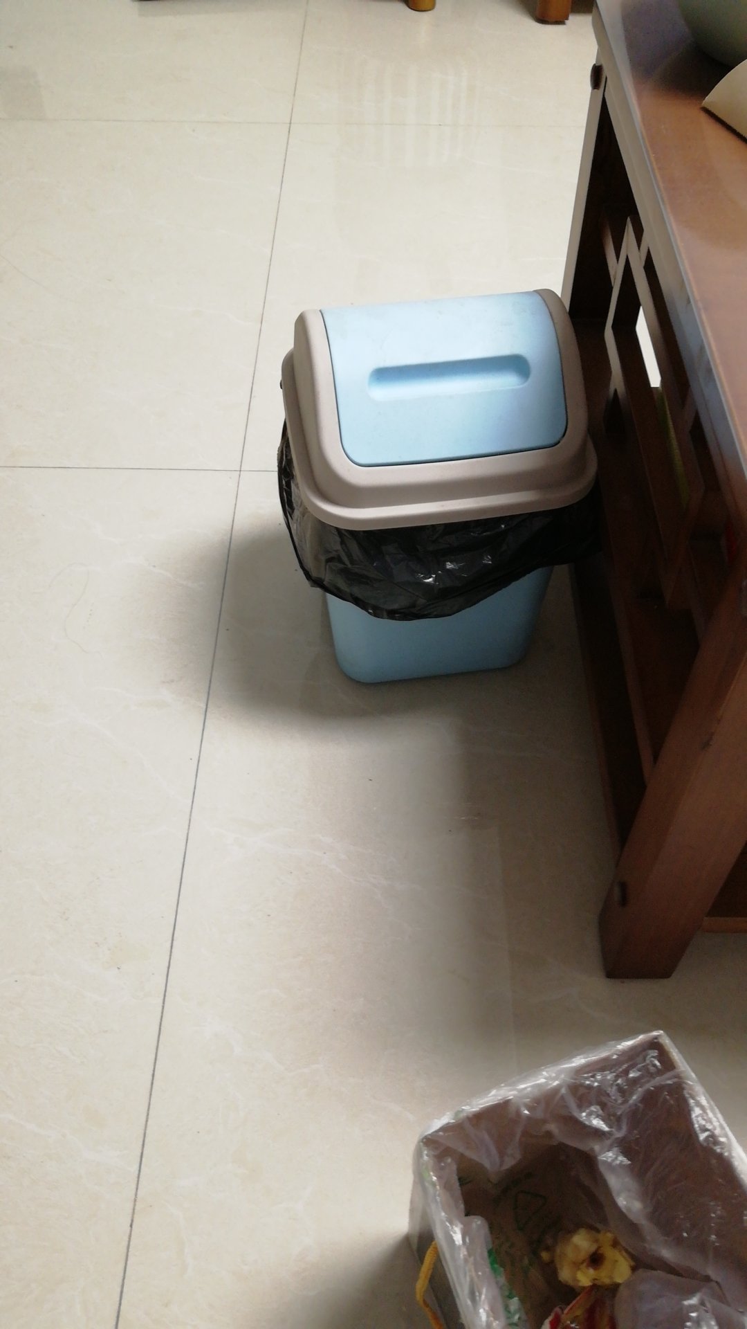 不错(*?´╰╯`?)?,看着质量不错,颜色也好看,就是爱脏,不好清理!!!!!!!