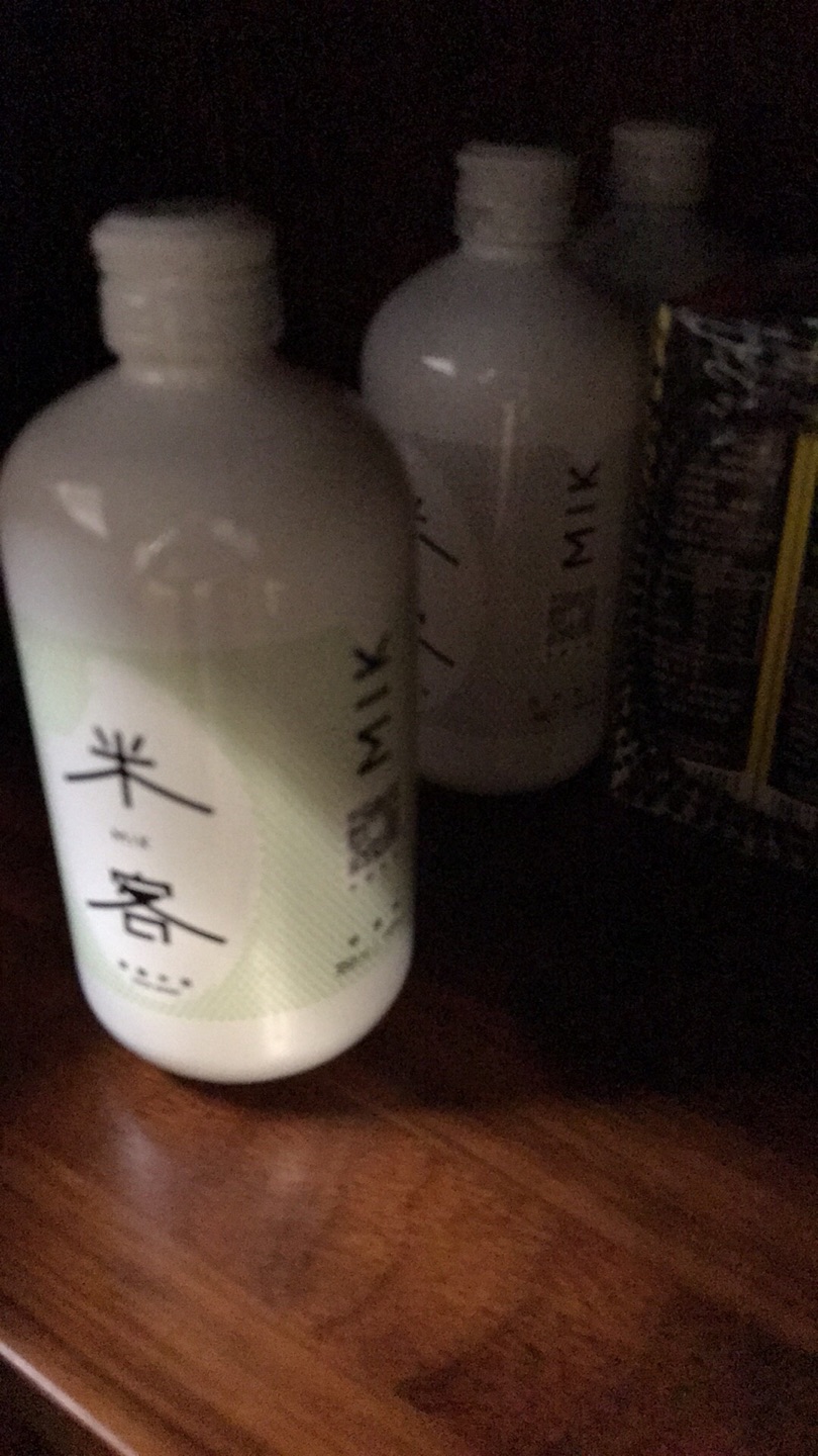 之前买过桂花味的,很好喝,这次买了三种口味的,尝尝其他味道。