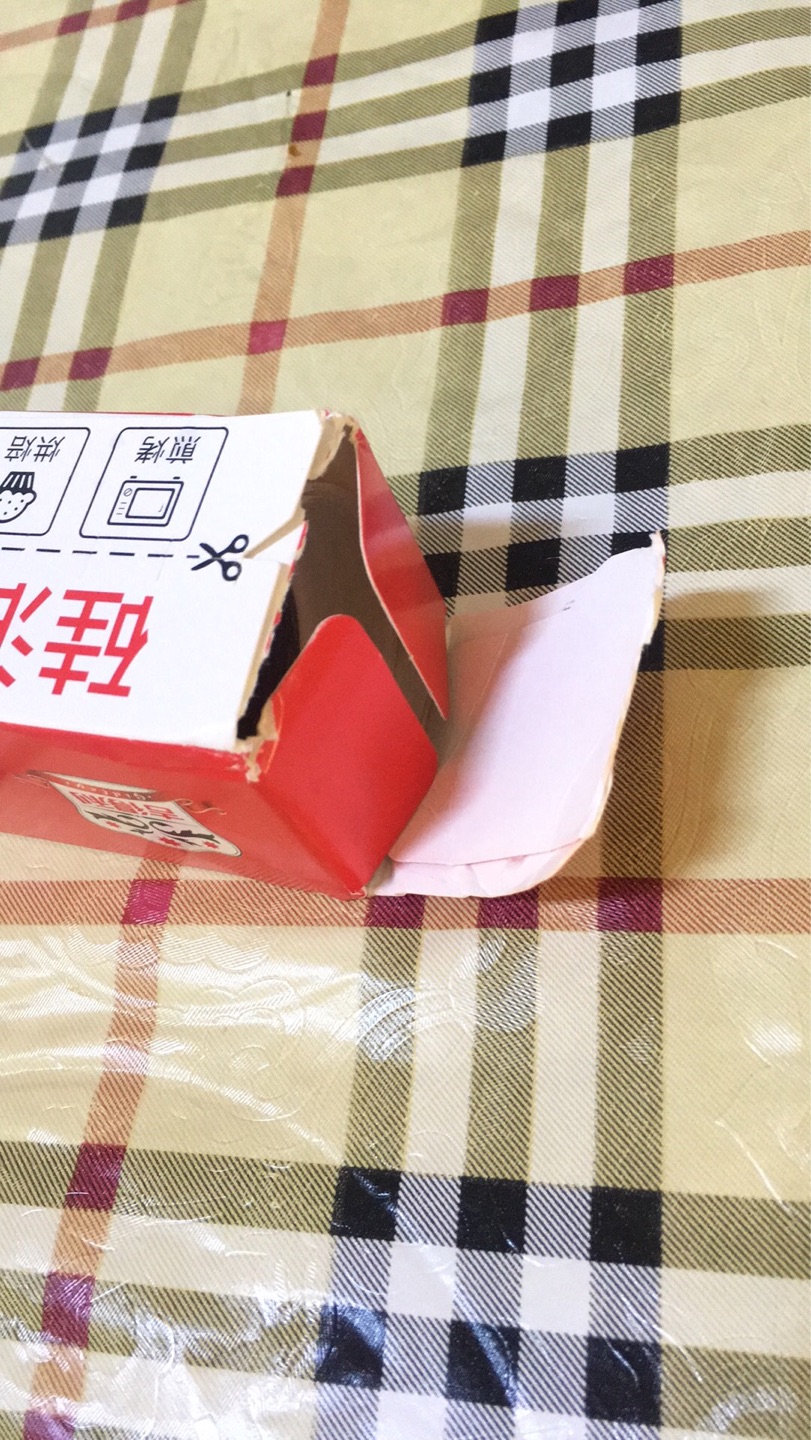 打开外面包装是坏的 里面油纸也没有封口胶带 不知道是不是用过的
