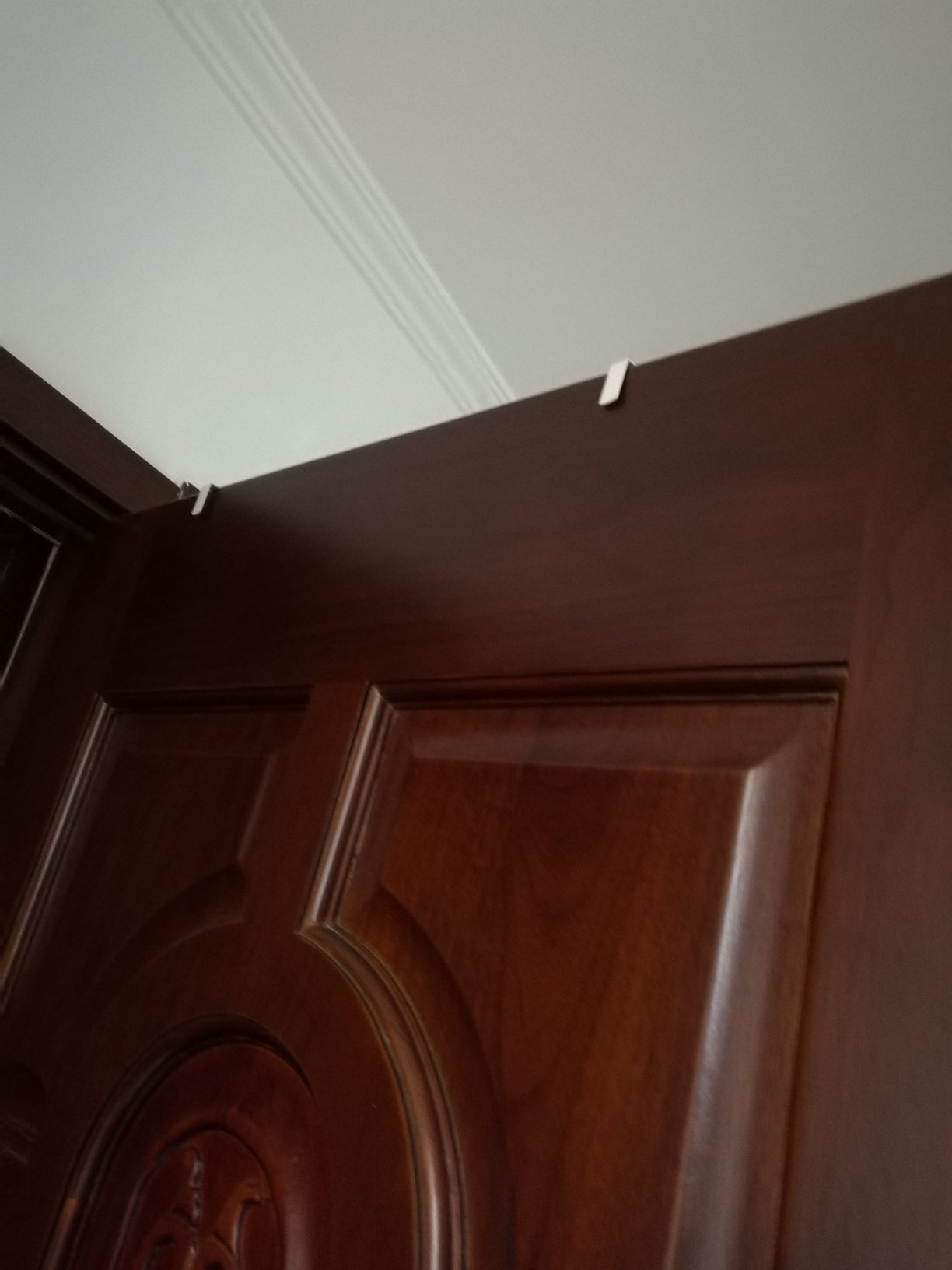 物流超快,看上去感觉不错,很结实的样子,门后空间可以使用了