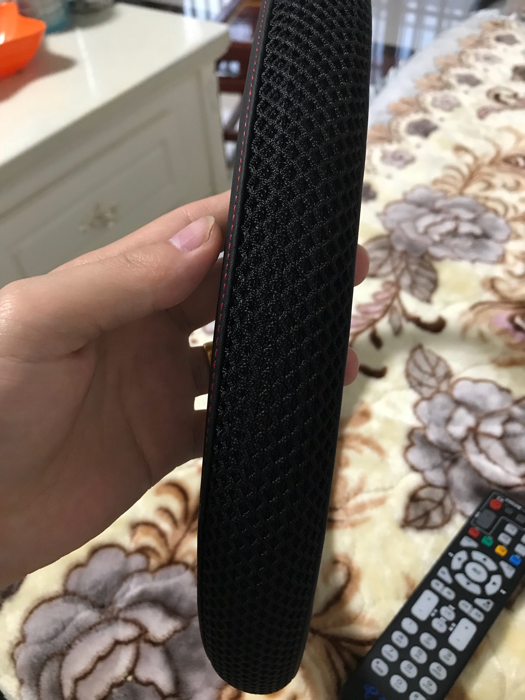 拿在手里有分量,很舒服,还没装上,应该没问题