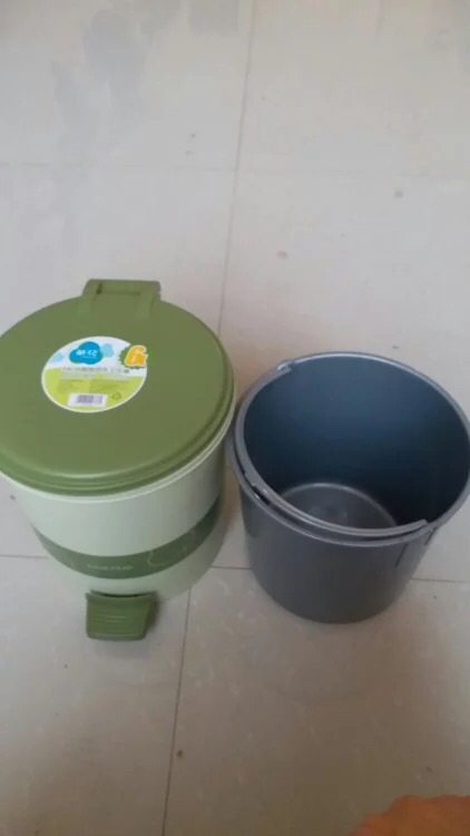 容量有点小,内桶带手提挺好的,味道很大,散散应该会好点,满减价格还是不错的,比超市便宜很多。