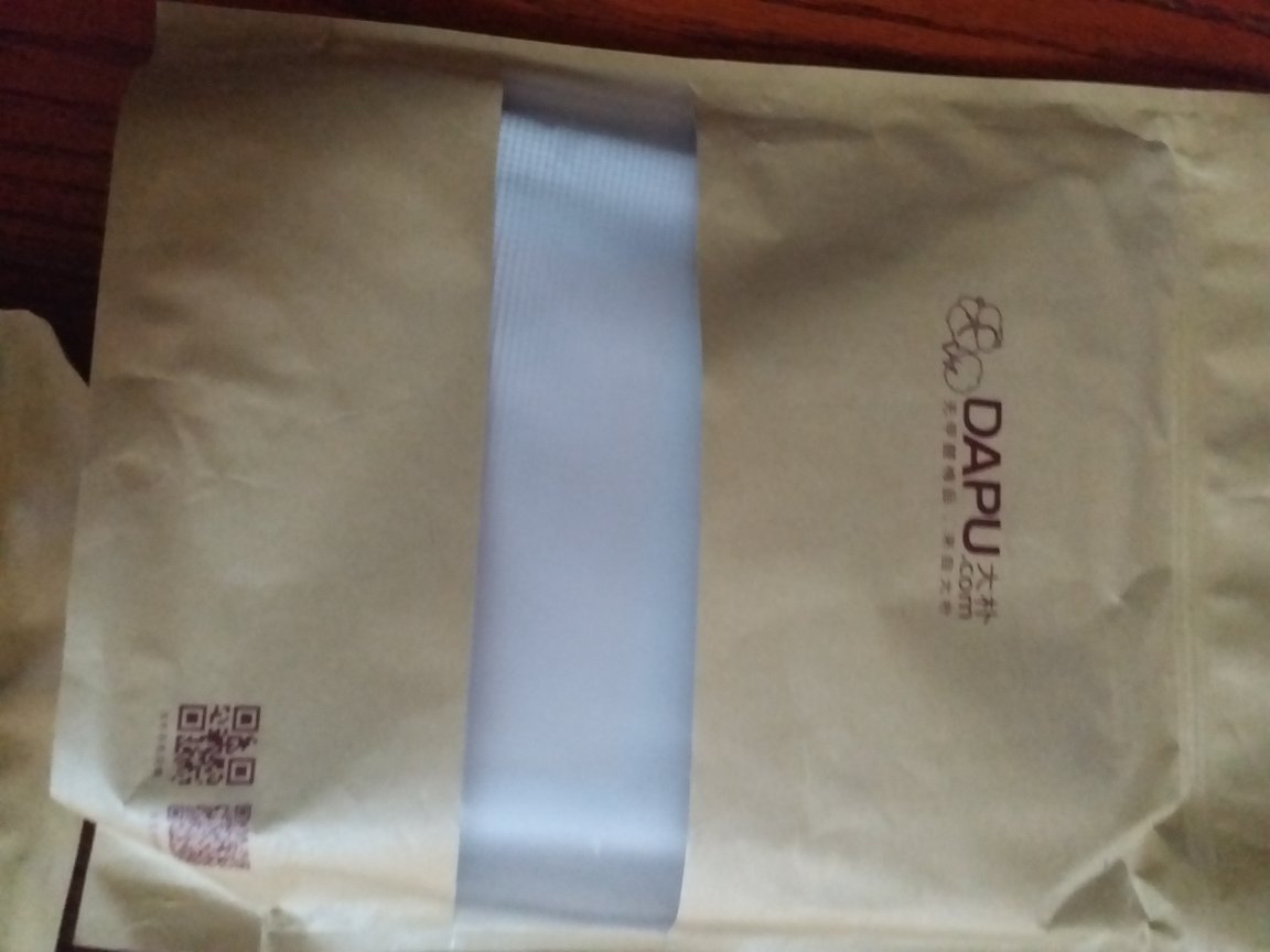 床单刚刚收到,看是质量不错,好像薄了一点,待使用后再来评价。