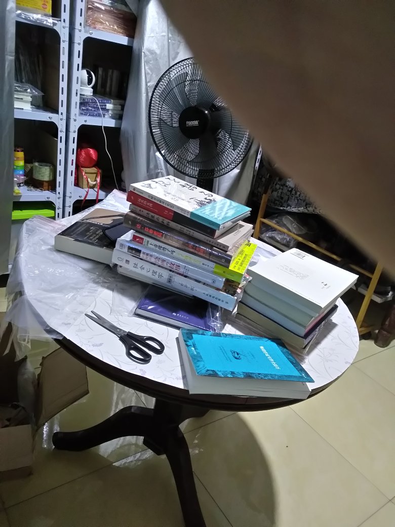 买东西送货快,东西便宜,还会再来的我为什么喜欢在买东西,因为今天买明天就可以送到。我为什么每个商品的评价都一样,因为在买的东西太多太多了,导致积累了很多未评价的订单,所以我统一用段话作为评价内容。购物这么久,有买到很好的产品,也有买到比较坑的产品,如果我用这段话来评价,说明这款产品没问题,至少85分以上,而比较垃圾的产品,我绝对不会偷懒到复制粘贴评价,我绝对会用心的差评,这样其他消费者在购买的时候会作为参考,会影响该商品销量,而商家也会因此改进商品质量。