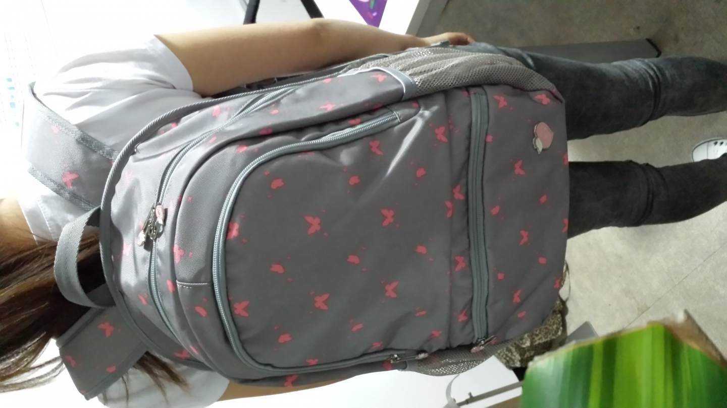 非常喜欢,而且百搭。
