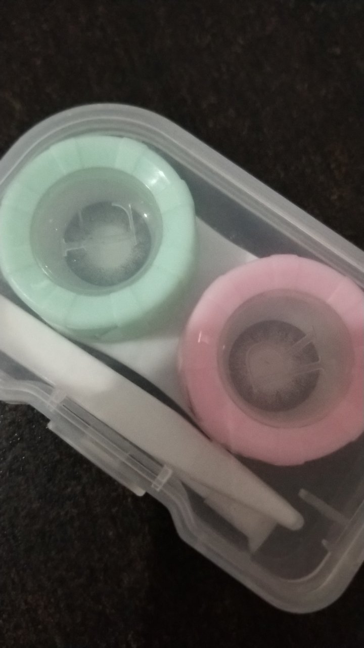 很好的哦,真的感觉还行,很水润………………还是很相信的,物流也较快,,,,哈哈哈哈哈。。。会一直支持的,就是感觉商品日期有点太久了,16年的,其他还行吧