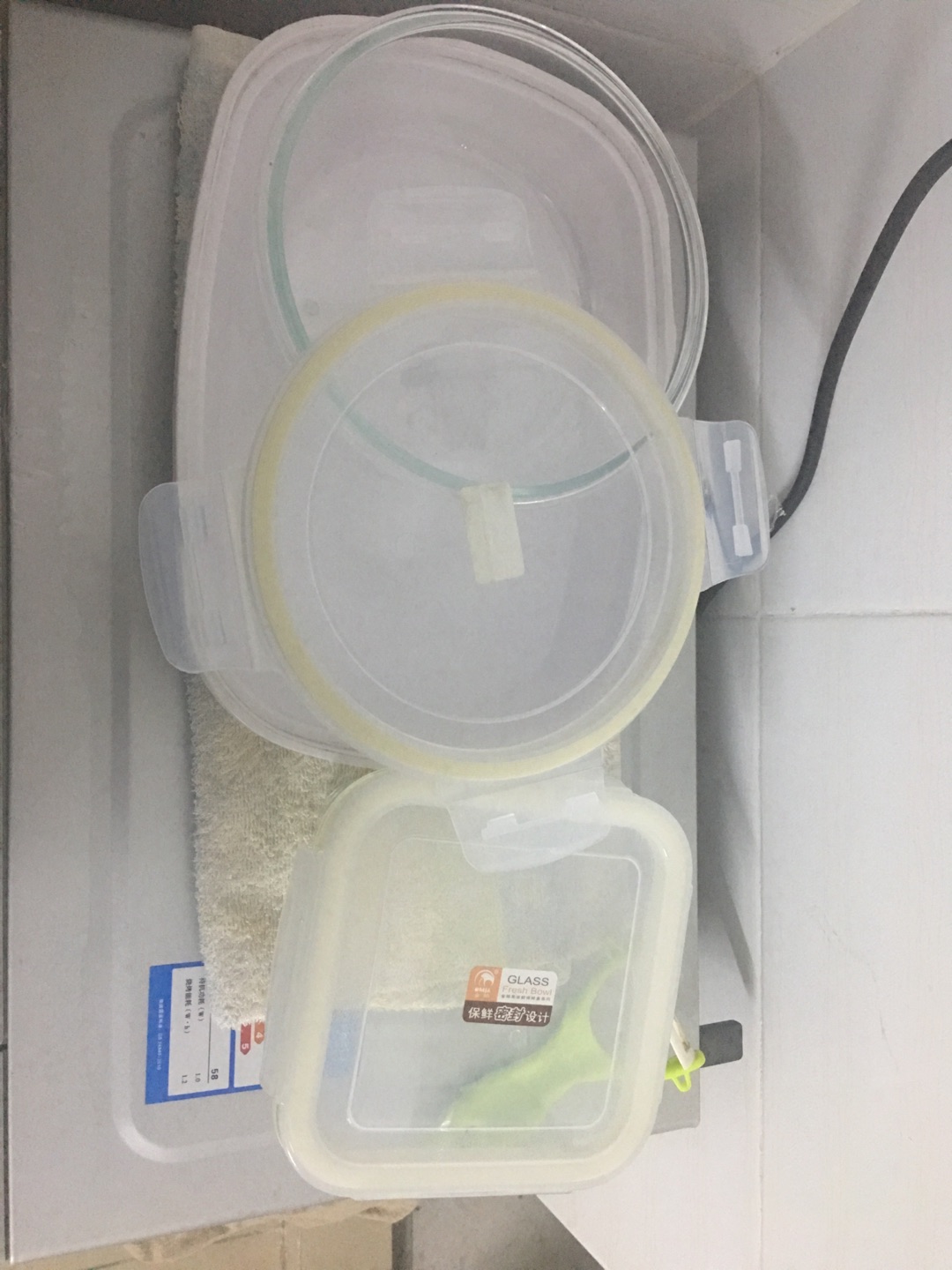 好久了才来评价!碗的质量没的说!盖子的密封也好!微波炉用也刚刚好!?