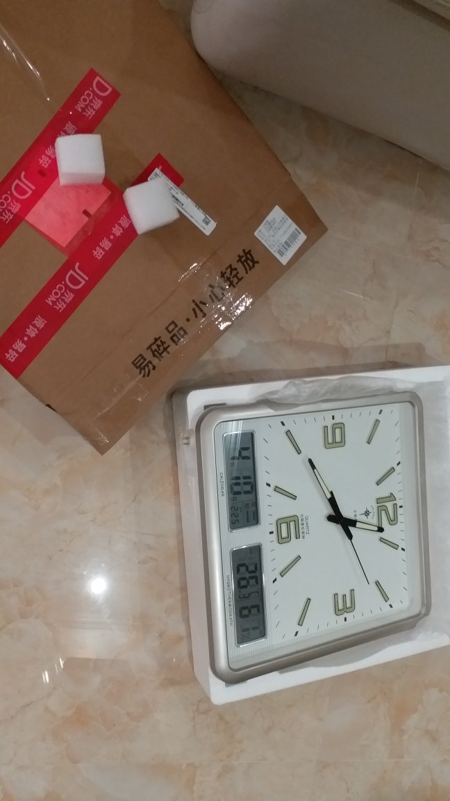 不错,很容易设置,非常静音,听不到针在走动的声音,期待质量同样好。