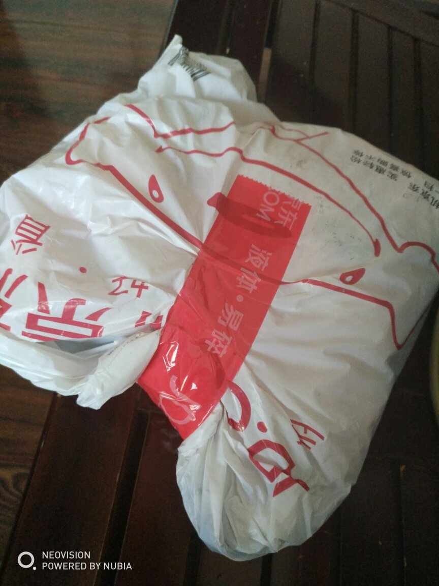 物流很快的,东西很漂亮,也很合适。