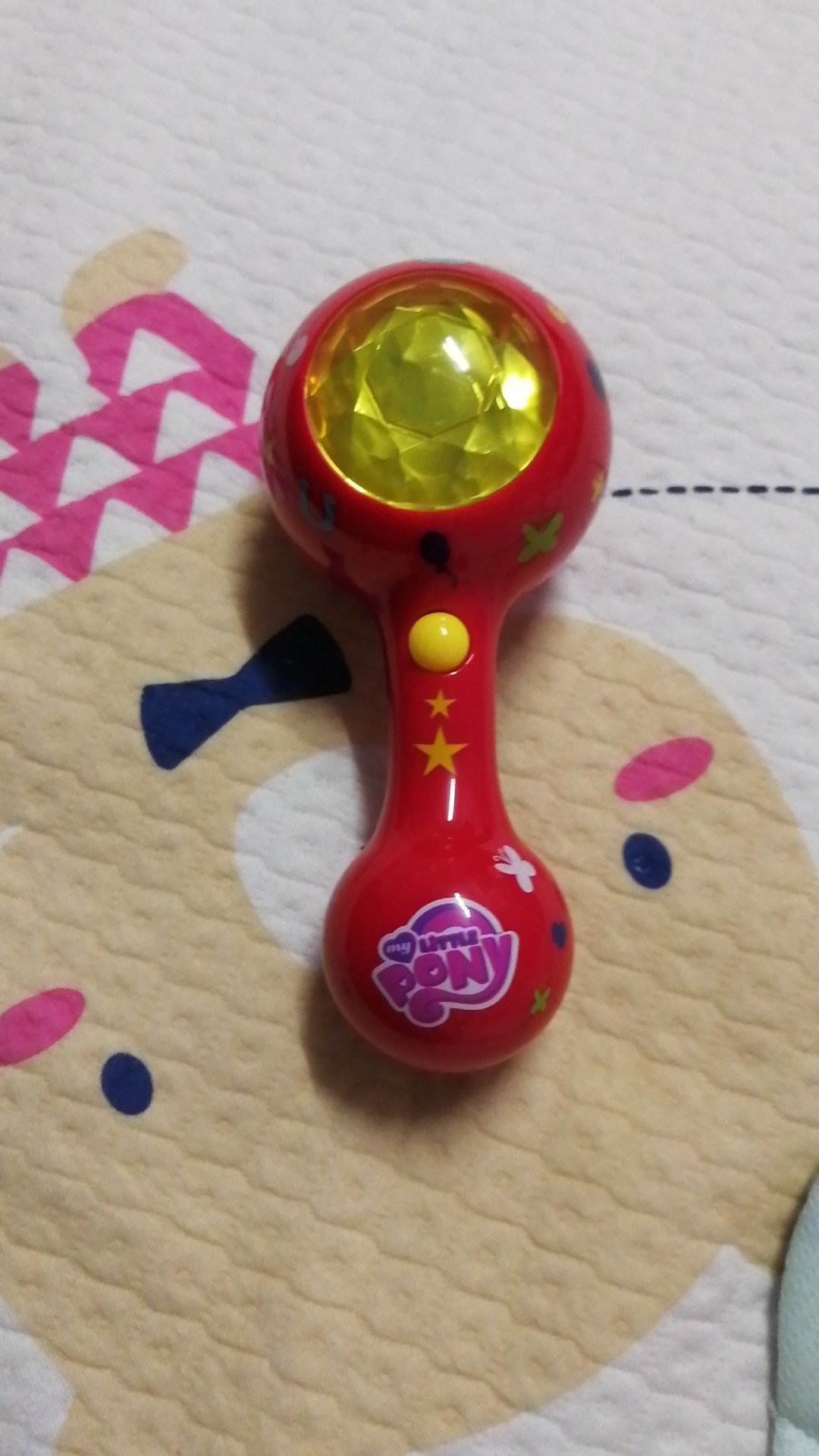 东西收到了,以为是沙锤,可以摇的,结果不是,而且音乐太少了,换来换去就那三四个,而且一下就完了,还不能连续放。物流超快,第二天就到了,这个没话说